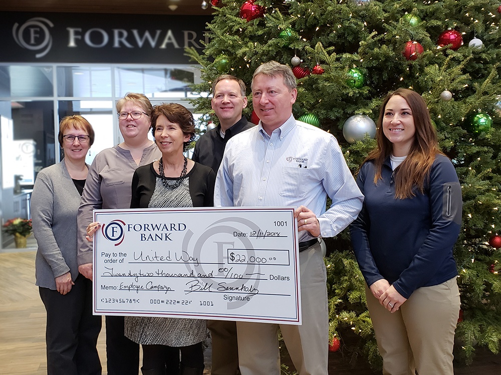 Forward Bank employees present Marshfield Area United Way with $22,000 donation from Annual Fundraising Campaign